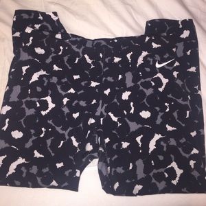 Nike Capri leopard leggings