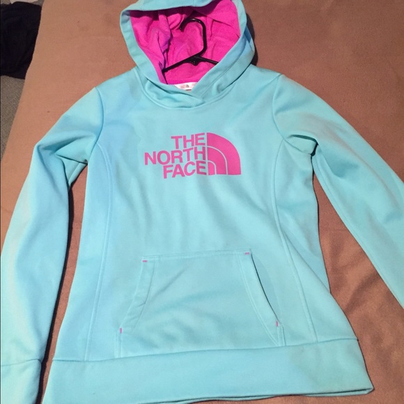 North face hoodie size small