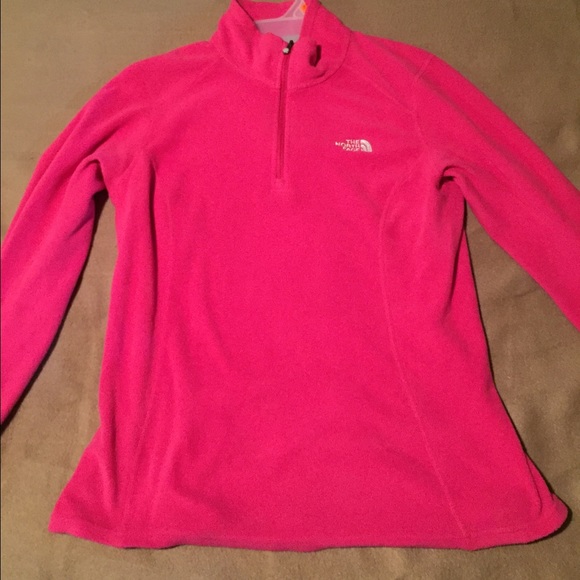 Small north face 1/4 zip