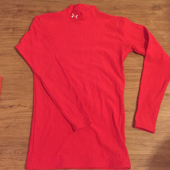 Women's Under Armour Shirt