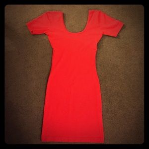Bodycon Low-back red dress 🔥🔥