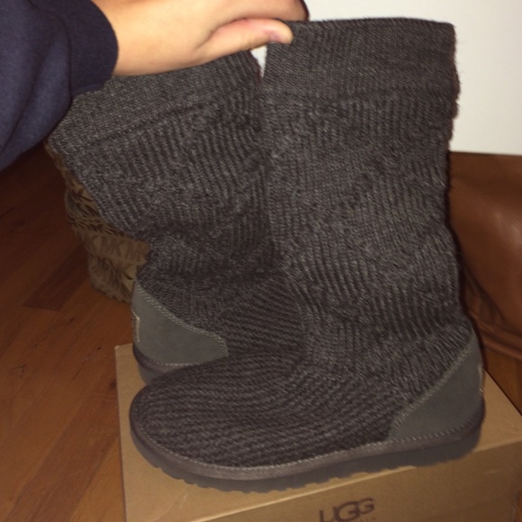 black or grey knitted uggs black or grey knitted uggs