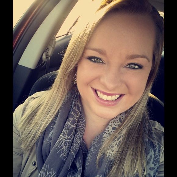 Meet your Posher, Cassie