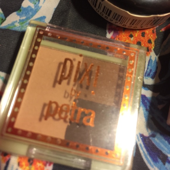 Make up lot - Picture 4 of 4