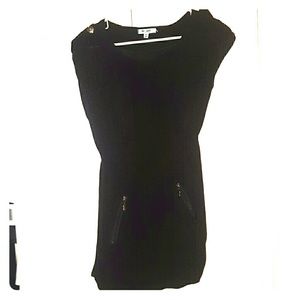SIZE MEDIUM MINI BLACK DRESS