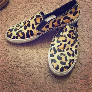 Kenneth Cole Reaction Leopard Flats