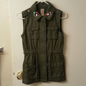 Army green utility vest!