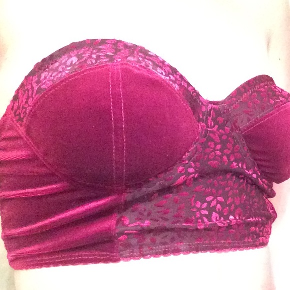 Velvet strapless bra