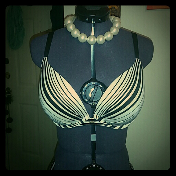 Black and White "Fabulous" Pushup Bra