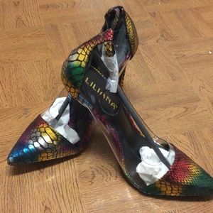 Multicolored pumps!   Reserved!!