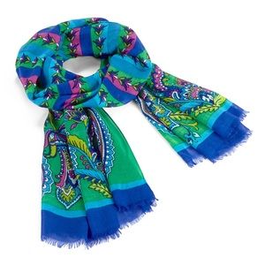 Vera Bradley scarf! NWT in Emerald paisley!