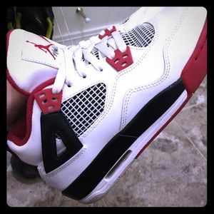 Fire red 4s air Jordan sneakers