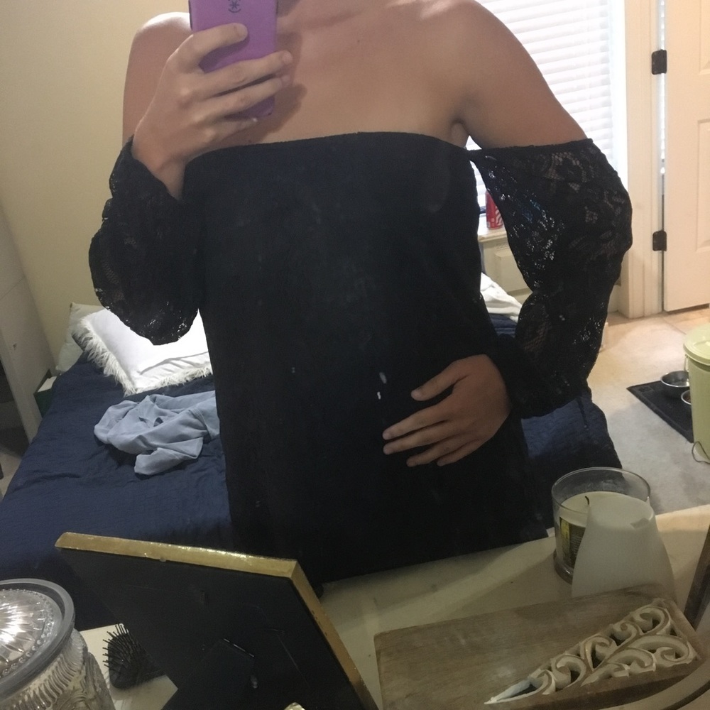 Black lace shirt - Picture 4 of 4