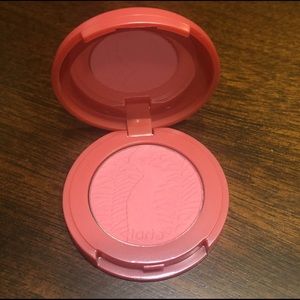 Tarte blush in Fearless