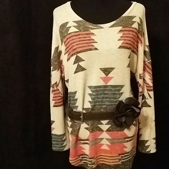 Aztec tunic - Picture 3 of 3