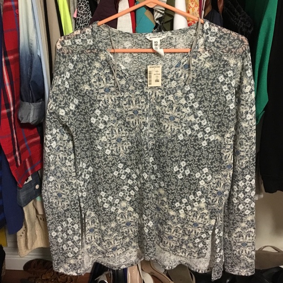 Bethany Mota (Aeropostale) Floral Print Sweater - Picture 1 of 2