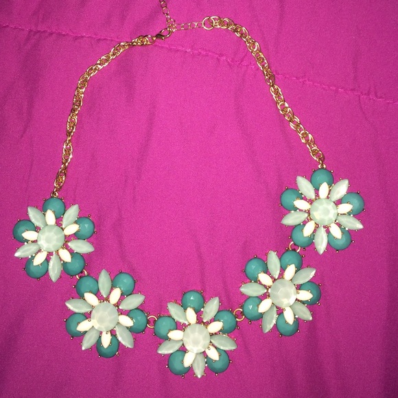 Statement necklace!