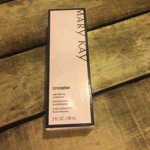 Mary Kay Moisturizer for Oily/Combo Skin