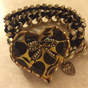 Betsy Johnson heart bracelet