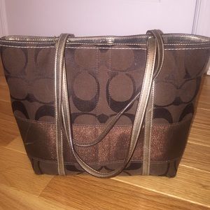 Small signature C coach tote!