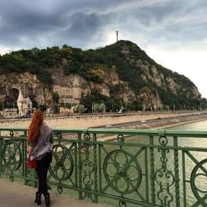 Meet your Posher, Manuela