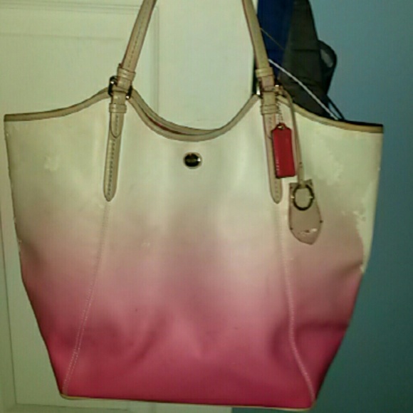 Authentic coach ombre lg tote with wristlet - Picture 2 of 4