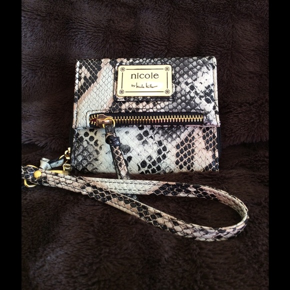 Nicole Miller Wristlet & Wallet - Picture 1 of 4