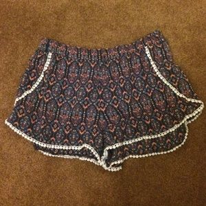Printed shorts with cute circle detailing