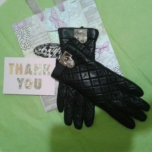 Michael Kors gloves