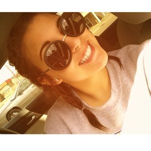 Meet your Posher, Marissa