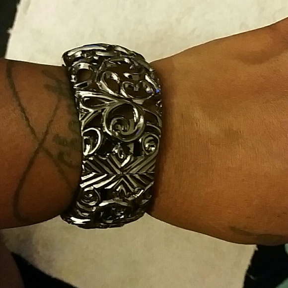 Silver bangle