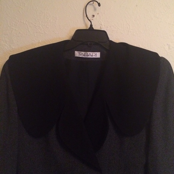 Vintage Tahari - Picture 2 of 4