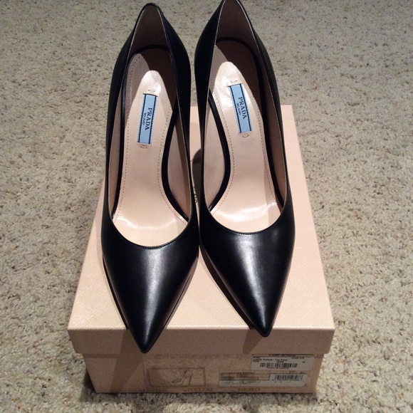 Brand new Prada heels - Picture 1 of 4