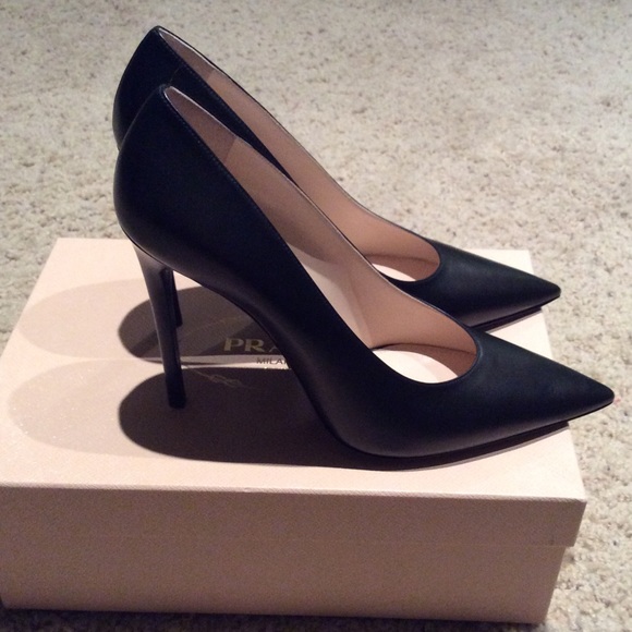 Brand new Prada heels - Picture 2 of 4