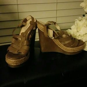 Gaston Luciole Wedge Sandals