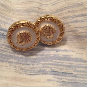 Lilly Pulitzer shell earrings