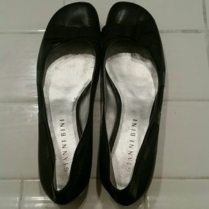 Gianni Bini flats