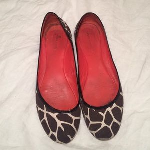 BR giraffe print ballet flats
