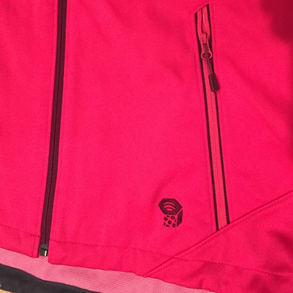 SOLD *NWT* Mountain Hardware Magenta Jacket - Picture 3 of 4