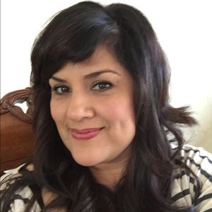 Meet your Posher, Adriana