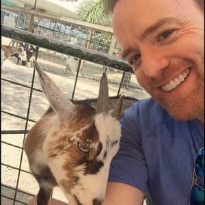 Meet your Posher, Christopher