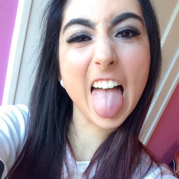 Meet your Posher, Sammi - Picture 1 of 1