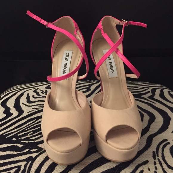 Steve Madden platform pumps