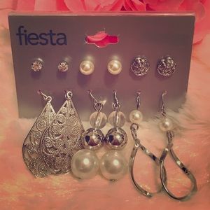 💕Fun stud and dangling earrings🎀