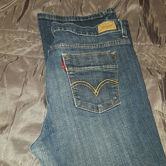 Levis 515