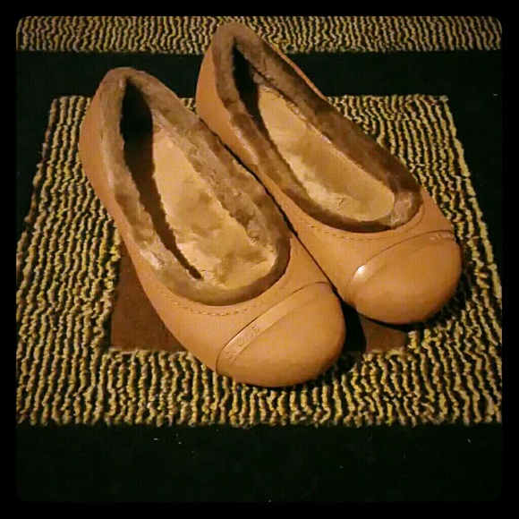 Crocs fur lined flats