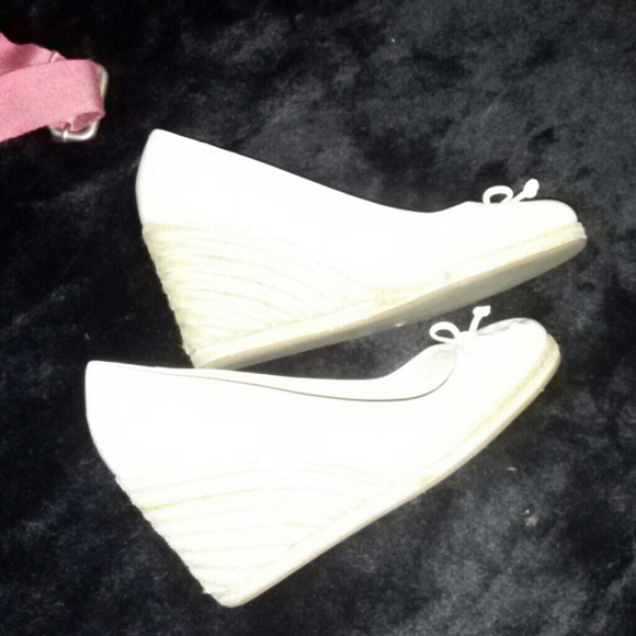 Coach wedge