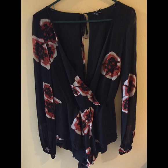 *PRICEDROP* Winston White Joey Romper - Picture 4 of 4