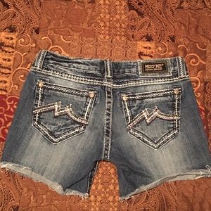 Miss Me Buckle Jean shorts 30