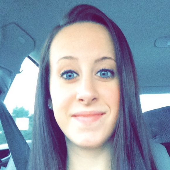 Meet your Posher, Bri - Picture 1 of 1